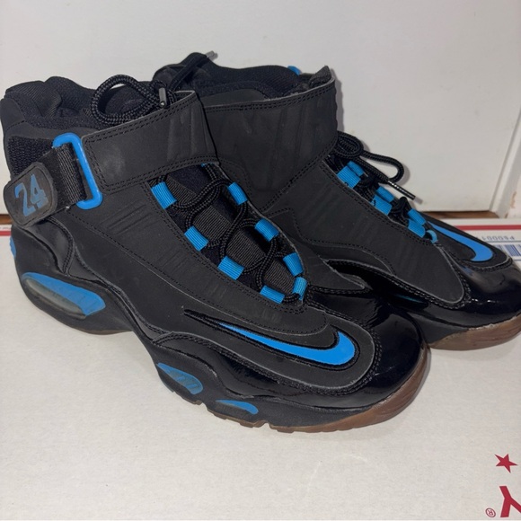 Ken Griffey Jr #24 Nike Mens Baseball Shoes No Insoles Size 8.5 EUC - Picture 1 of 8